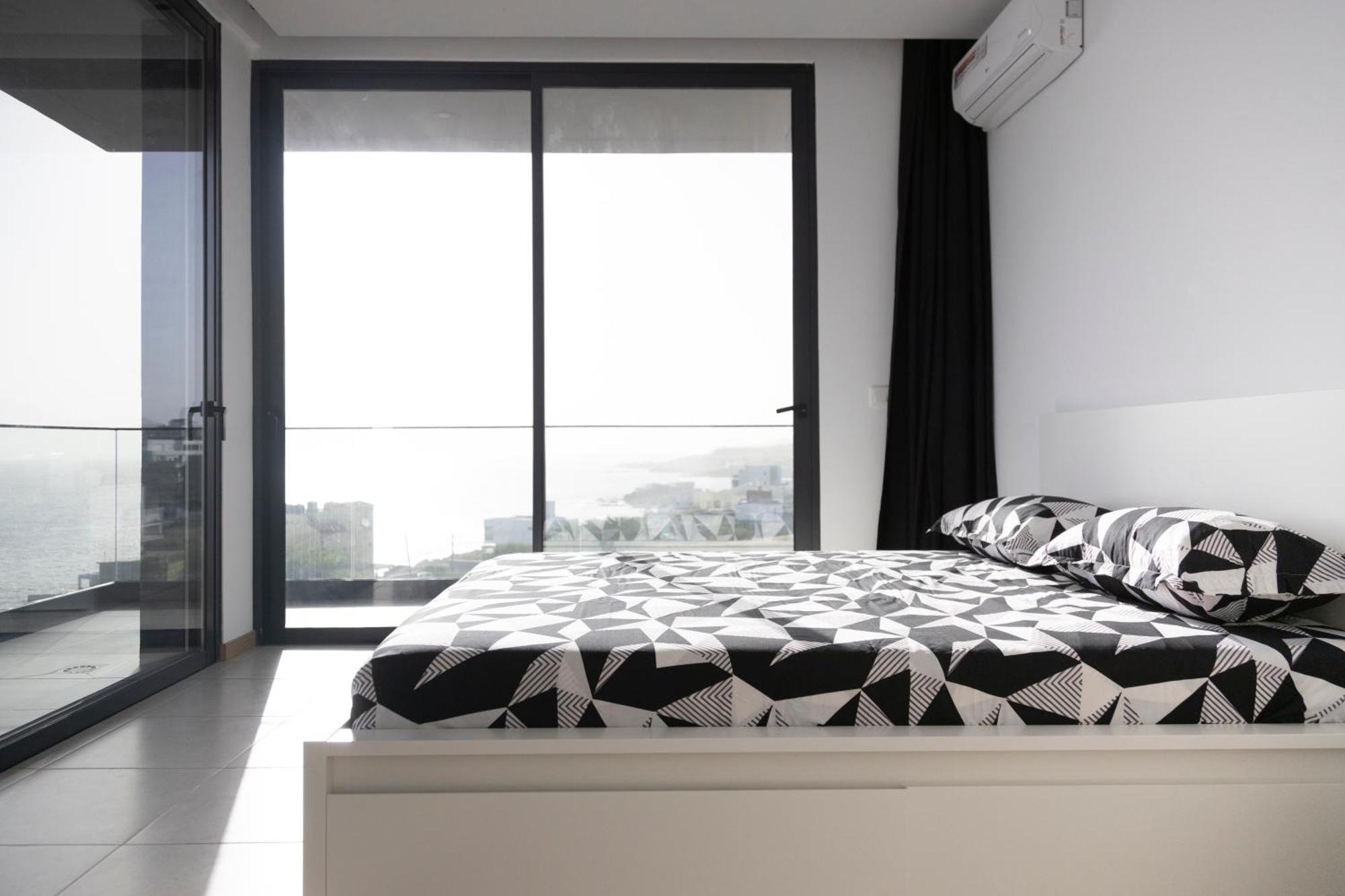 3 Bdr Aprt, Amazing Seaview, Rooftop Pool - Lcgr Прая Екстериор снимка
