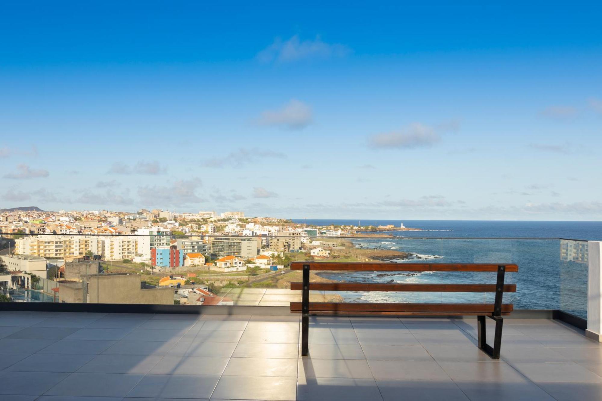 3 Bdr Aprt, Amazing Seaview, Rooftop Pool - Lcgr Прая Екстериор снимка