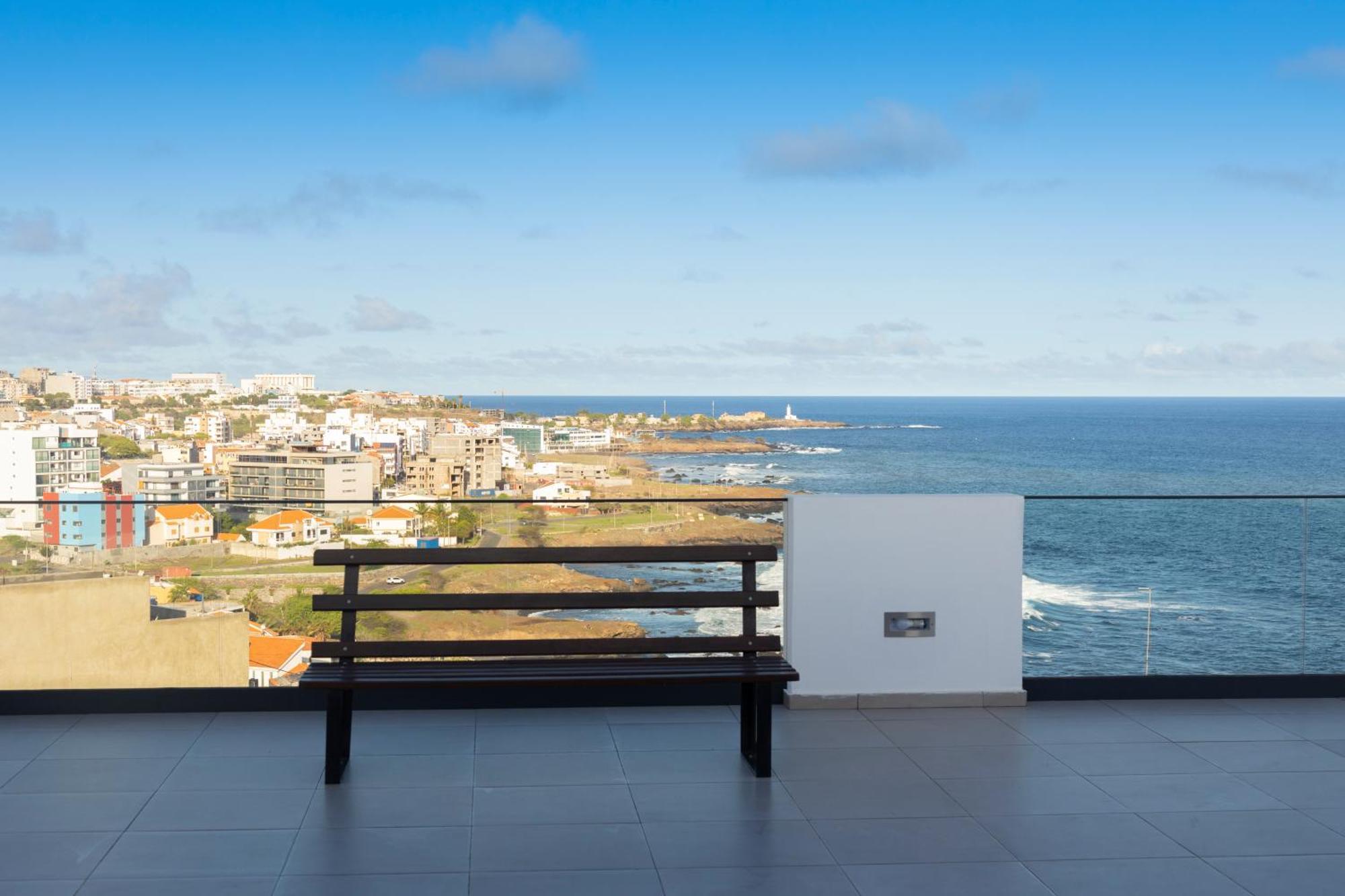 3 Bdr Aprt, Amazing Seaview, Rooftop Pool - Lcgr Прая Екстериор снимка